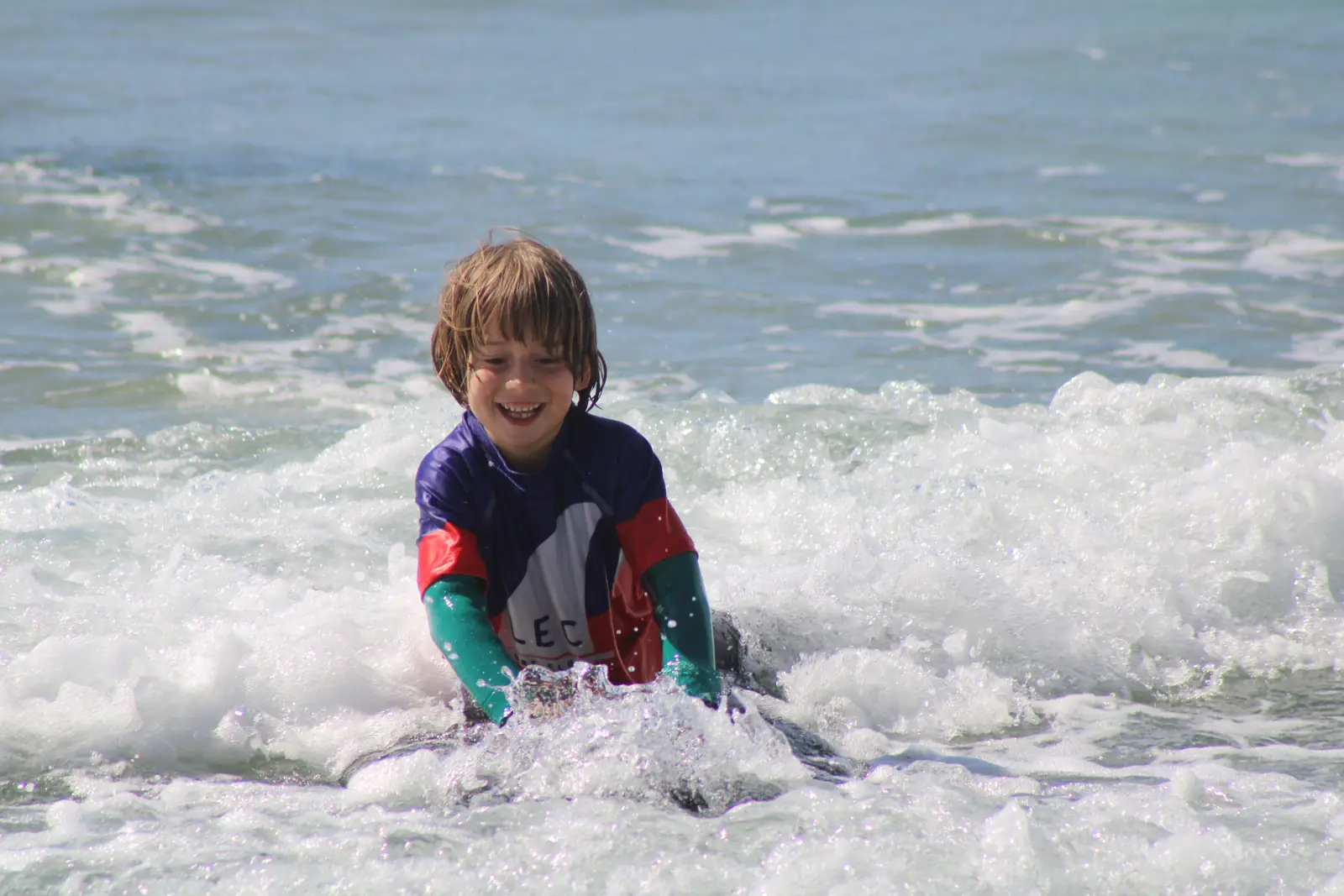 Baby surf à Saint-Cyr-sur-Mer