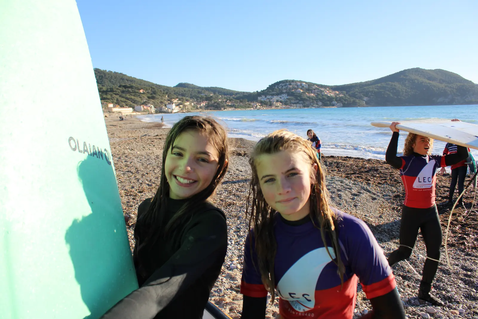 Ados du club de surf à Saint-Cyr-sur-Mer